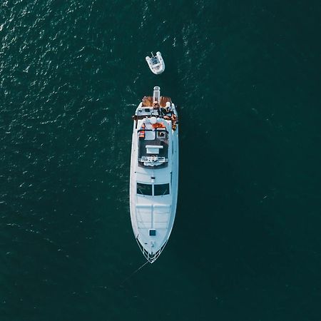 Discoverboat - Pita - Exclusive Boat&Breakfast Bari Eksteriør billede