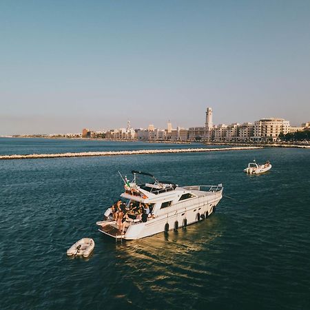 Discoverboat - Pita - Exclusive Boat&Breakfast Bari Eksteriør billede
