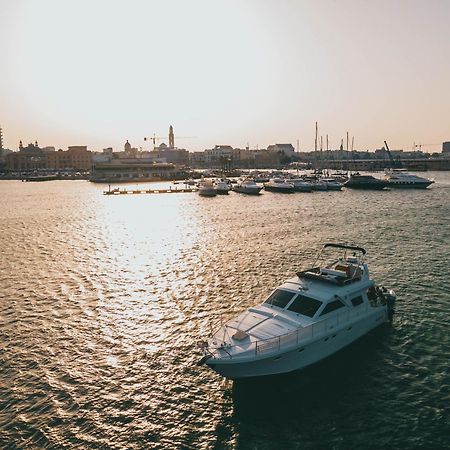 Discoverboat - Pita - Exclusive Boat&Breakfast Bari Eksteriør billede