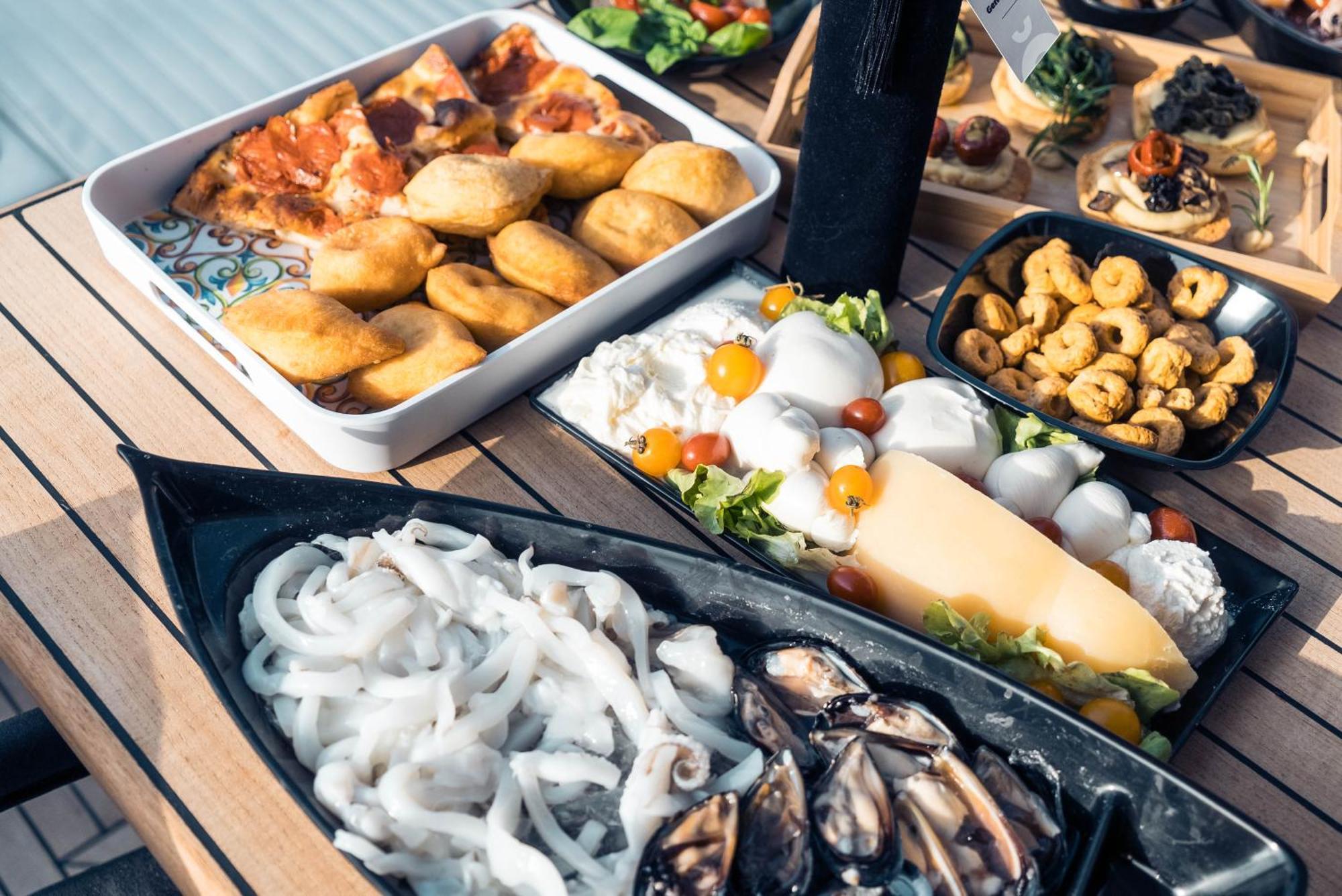 Discoverboat - Pita - Exclusive Boat&Breakfast Bari Eksteriør billede