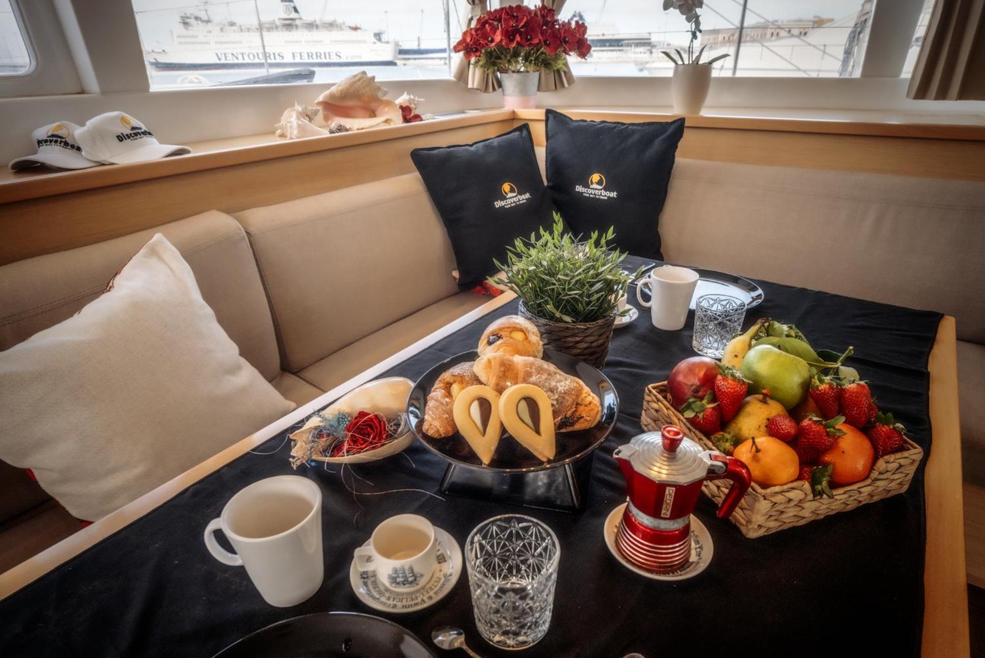 Discoverboat - Pita - Exclusive Boat&Breakfast Bari Eksteriør billede